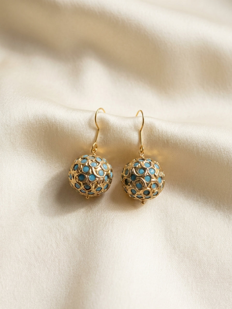 Turquoise Lattice Spheres